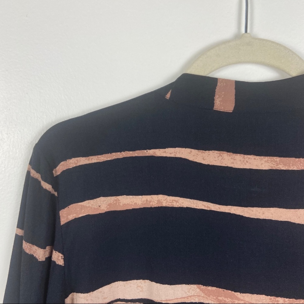 NIC+ZOE Abstract Animal Print Front Twist Top - Picture 11 of 15